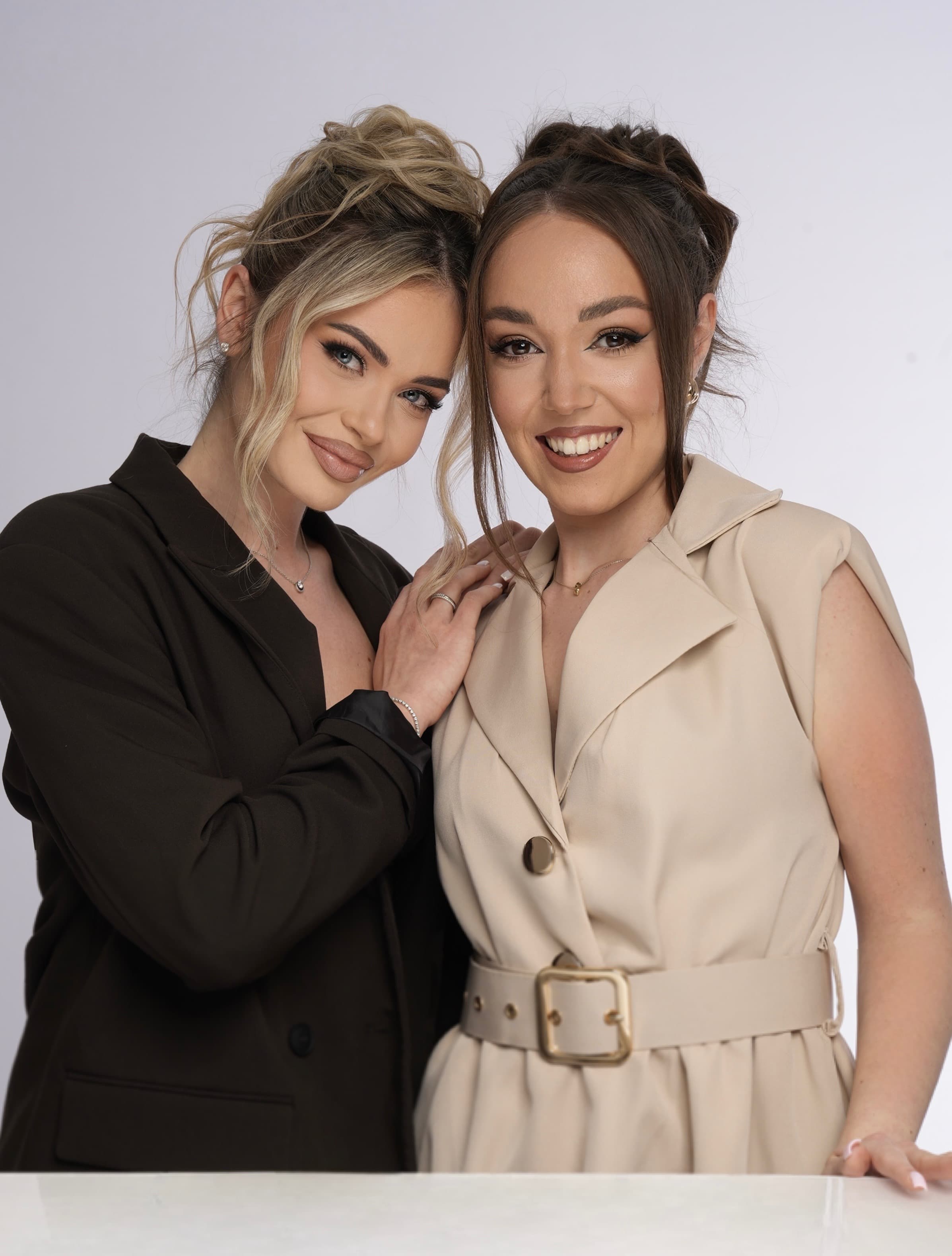 Жаклин и Ивелина - основатели на Cherie Makeup Academy